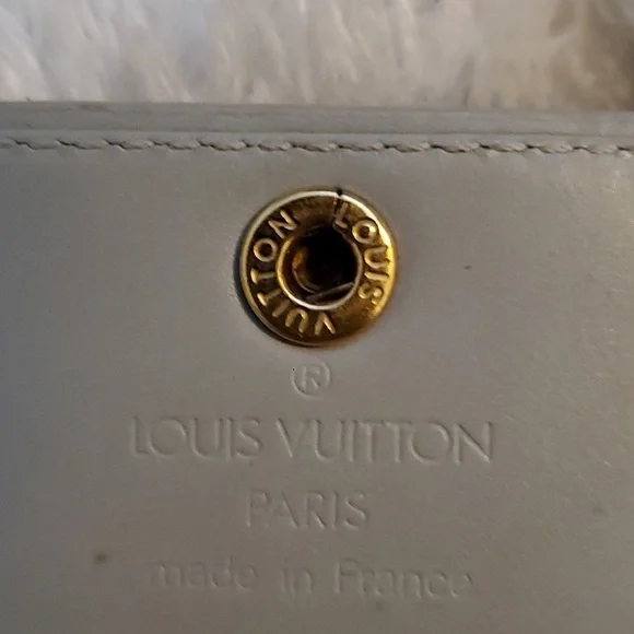 Louis Vuitton Vernis Compact Double Sided Wallet - Picture 9 of 14